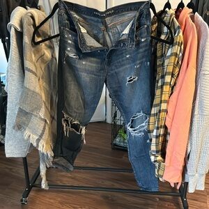 AE Hi-rise Girlfriend Jean